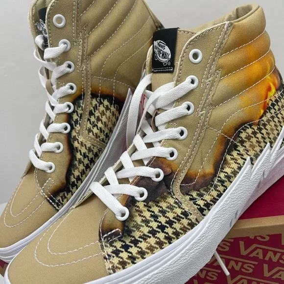 Vans Men’s Sk8-Hi Bolt (Big Reveal)
Taos Taupe Sneakers
VN0A5JIVAZP - Picture 9 of 16